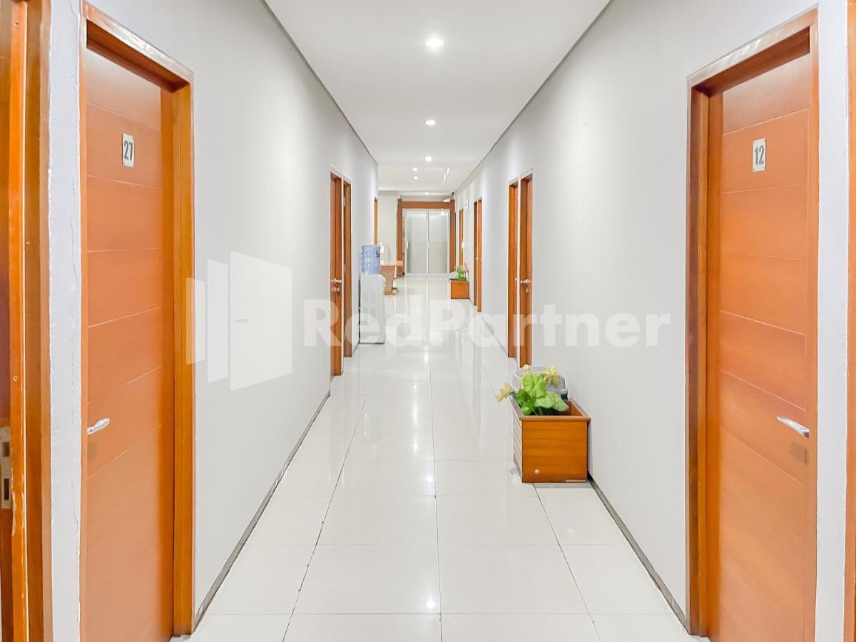 Sang Surya Guesthouse Syariah Near Rs Hasan Sadikin Mitra Reddoorz Bandung Extérieur photo